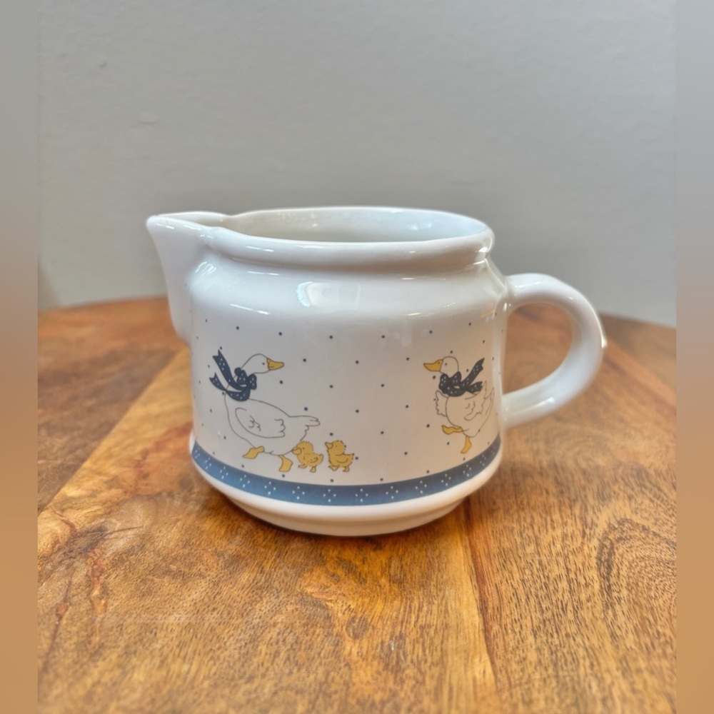 VTG, Duck Print Creamer Pitcher
